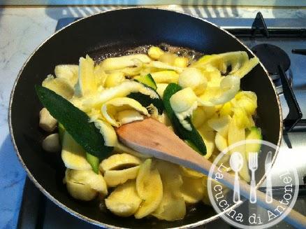 Zucchine ripiene funghi e zafferano