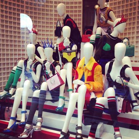 Windowshopping in Milan: Prada prada-spring2014-windowshopping
