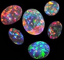 Oggi nella mia rubrica: pietre e cristalli, Opale