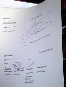 UCRAINA: Yanukovych dichiarato decaduto, Tymoshenko scarcerata. Tutti gli aggiornamenti