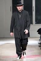 Yohji Yamamoto autunno-inverno 2011-2012 / Yohji Yamamoto fall-winter 2011-2012