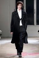 Yohji Yamamoto autunno-inverno 2011-2012 / Yohji Yamamoto fall-winter 2011-2012