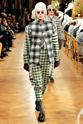 Pacchi di stile con Thom Browne, direttamente da Parigi! Pacchi di stile con Thom Browne, direttamente da Parigi!