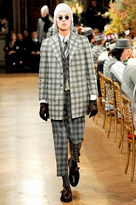 Pacchi di stile con Thom Browne, direttamente da Parigi! Pacchi di stile con Thom Browne, direttamente da Parigi!