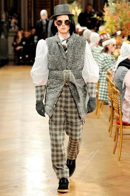 Pacchi di stile con Thom Browne, direttamente da Parigi! Pacchi di stile con Thom Browne, direttamente da Parigi!