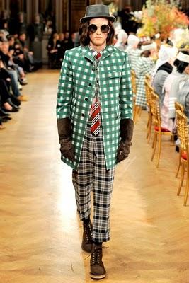Pacchi di stile con Thom Browne, direttamente da Parigi! Pacchi di stile con Thom Browne, direttamente da Parigi!