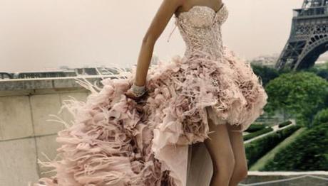 fashion,woman,dress,paris,plush,pink,artistic-92556e7f34e80b83b70fb5df97d12fb2_h