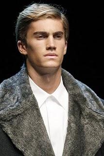 Dolce & Gabbana: Dettagli di 'Sartoria Eccentrica'