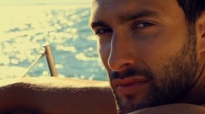 Noah Mills by Dean Isidro