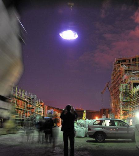 ufo Per la Cina gli Extra-Terrestri vivono tra noi