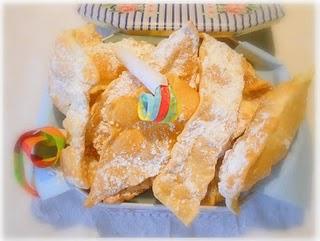 Profumo di Carnevale.....Chiacchere-Bugie