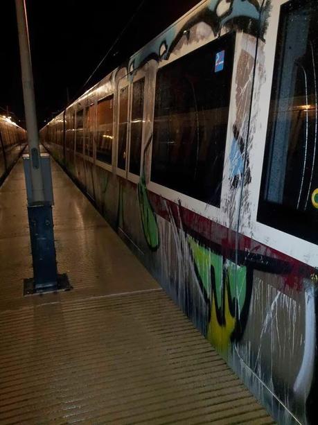 L'opera continua e specifica di devastazione della Metro A. Decine di milioni di euro di danni per far divertire quattro ragazzini