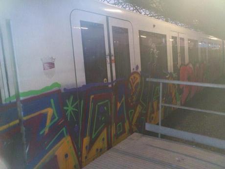 L'opera continua e specifica di devastazione della Metro A. Decine di milioni di euro di danni per far divertire quattro ragazzini