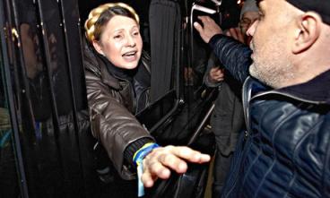Yulia Tymoshenko freed, leaving hospital
