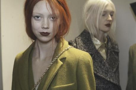 a max-mara-rtw-fw2014-backstage-12_094307854999.jpg_carousel_parties