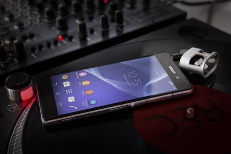 15 Xperia Z2 Turntable Xperia Z2   potenza da vendere per il nuovo top di gamma di casa Sony