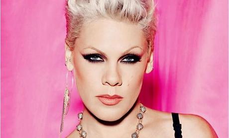 La cantante Pink si esibirà dal vivo per la Notte degli Oscar 2014