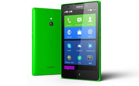 Nokia XL Dispaly 5 pollici al prezzo di 110 € telefono grande e economico