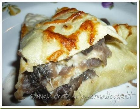 Crespelle vegetariane con cipolla rossa e funghi (13)