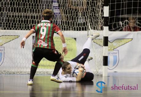 Lazio-Ternana Futsal femminile, parata di Giustiniani su Neka