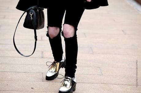 In the Street...Jeans strappati...For vogue.it