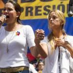 Venezuela, la marcia di Lillian Tintori e delle donne anti-Maduro (foto)