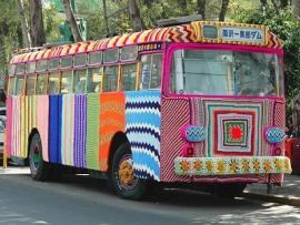 autobus_crowdknitting--400x300