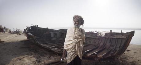 Uomini santi dell’India nei ritratti sorprendenti del fotografo Joey L