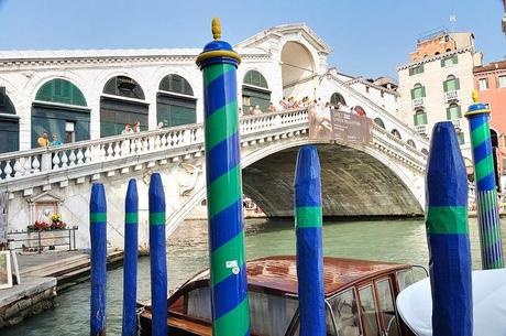 Carnevale a Venezia: la laguna si veste di colori e magia