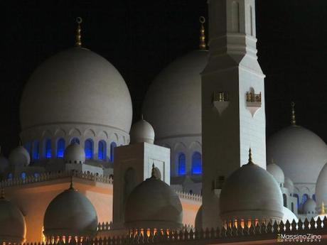 La Grande Moschea Sheikh Zayed di Abu Dhabi Grande Moschea Sheikh Zayed - Abu Dhabi, UAE