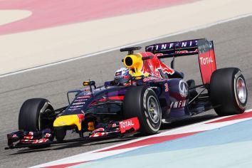 Ricciardo-Red-Bull_Test_day5_Bahrain_2014 (4)