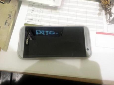 b9aff4 HTC All New One   4 foto di un prototipo avanzato
