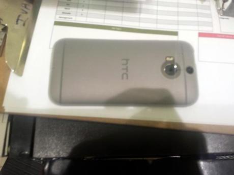 2d7gaxg HTC All New One   4 foto di un prototipo avanzato