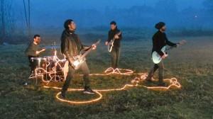 “La nostra piccola rivoluzione”, album della band Le fate sono morte: emozioni trasmesse per dare coraggio