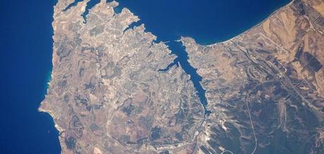 Truppe russe occupano il Parlamento della Crimea