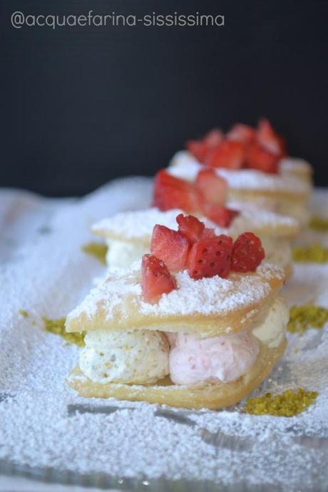 RE-CAKE 6: millefoglie con mousse di pistacchio e fragole