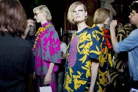 a dries-van-noten-rtw-fw2014-backstage-09_131214853042_jpg_carousel_parties