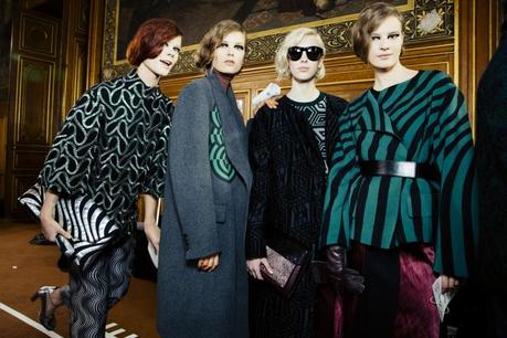 a dries-van-noten-rtw-fw2014-backstage-14_131219903046_jpg_carousel_parties