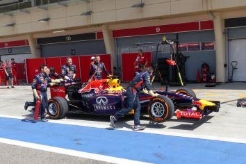 Red-Bull_Test_day7_Bahrain_2014 (4)