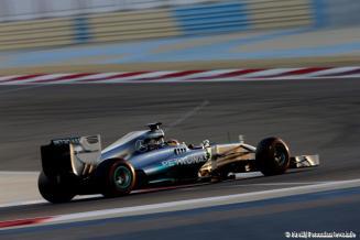 Lewis Hamilton (Mercedes) on track with P Zero Red Supersoft tyres Report Pirelli: F1 Test 2014 Bahrain 2