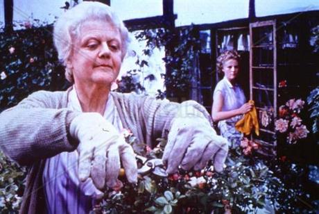 assassinio_allo_specchio_angela_lansbury_guy_hamilton_011_jpg_kmgg