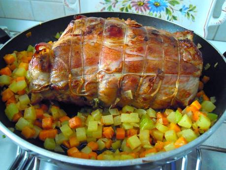 Arrosto di manzo con alici e capperi alla malvasia delle Lipari