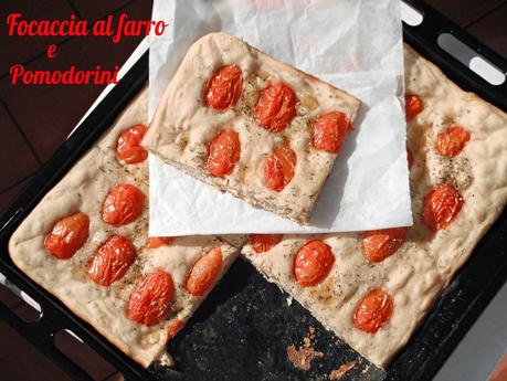 Focaccia al farro e pomodorini