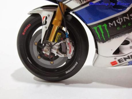 Yamaha YZR-M1 V.Rossi 2013 by Tateo Chen