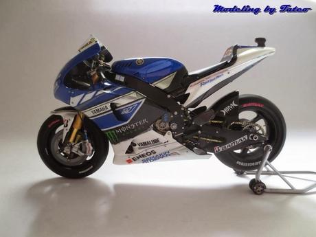 Yamaha YZR-M1 V.Rossi 2013 by Tateo Chen