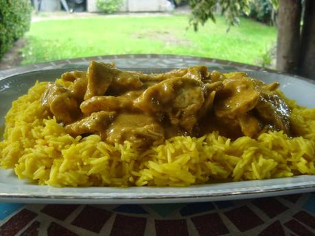 Riso basmati con pollo al curry.