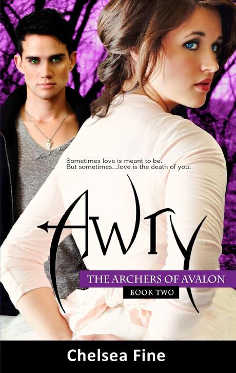 Recensione: Awry di Chelsea Fine