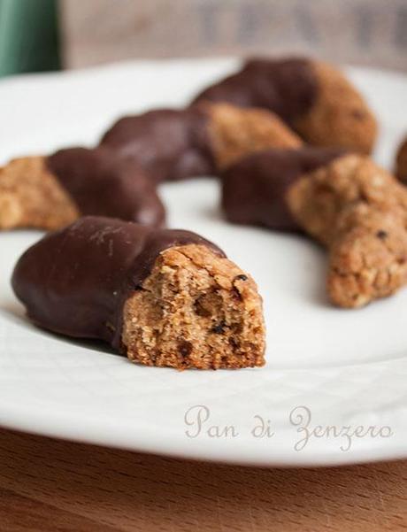 Biscotti Light Nocciole e Cioccolato biscotti leggeri nocciole e cioccolato
