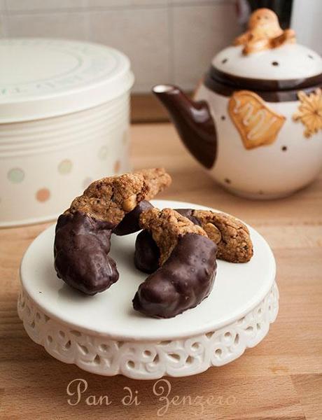 Biscotti Light Nocciole e Cioccolato biscotti leggeri vegan