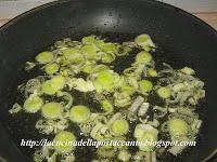 Stinco di maiale al forno con patate novelle e funghi porcini